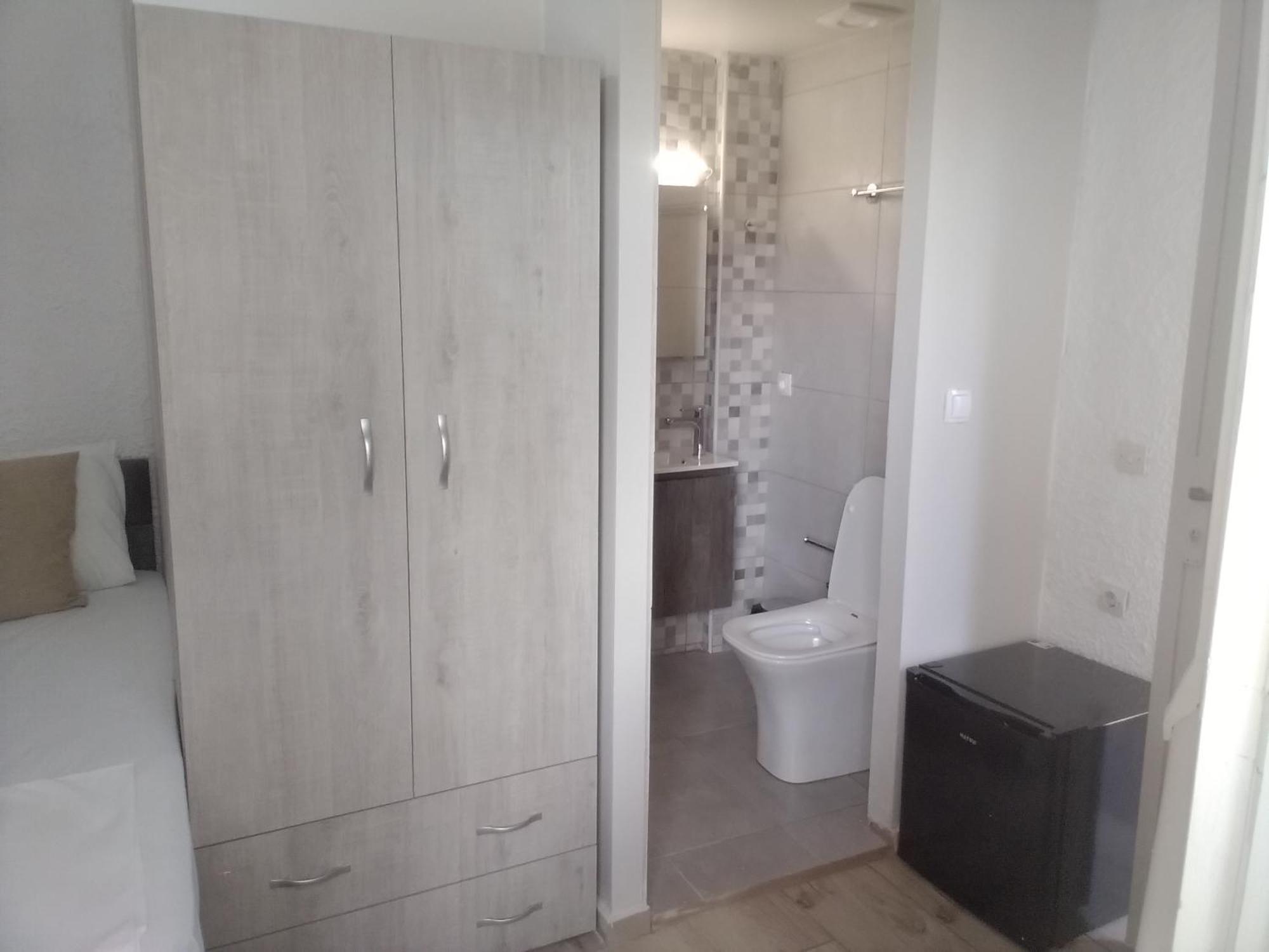 President Guest House Кератокампос Екстериор снимка